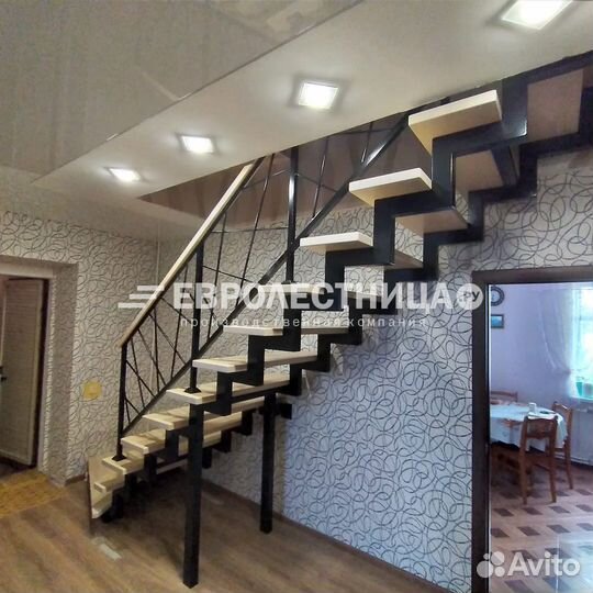Лестница на второй этаж