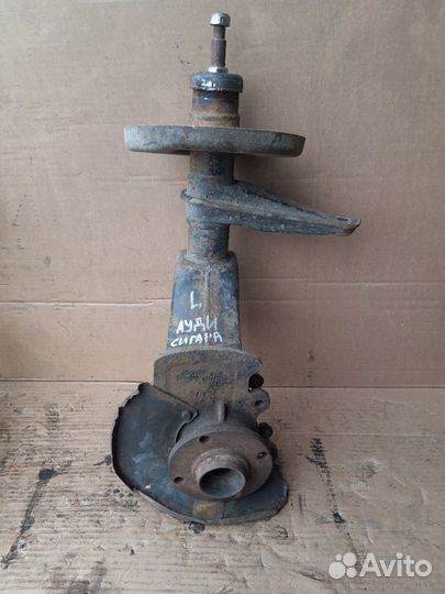 Кулак поворотный передний Ауди 100 С 3