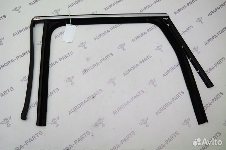 Направляющая стекла Touareg II NF 2010-2018