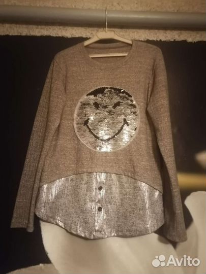 Трикотажная нарядная кофточка