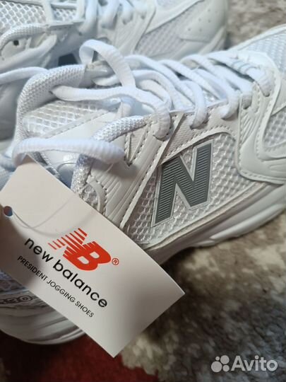 Кроссовки женские 37 размер new balance