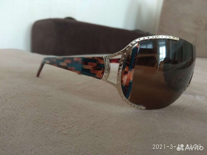 Солнцезащитные очки женские бренд