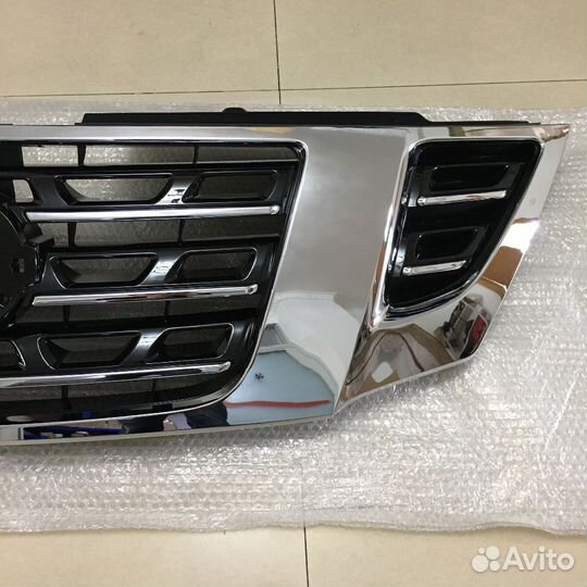 Nissan Patrol Y62 Решетка радиатора K1HA4