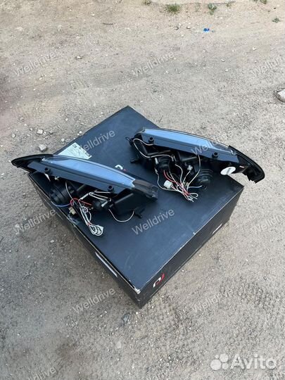 Фары передние VW Passat B5 96-00 AE черные