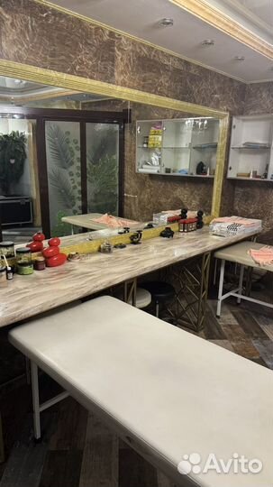 Столик для салона