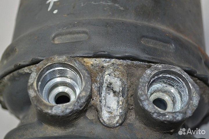 Энергоаккумулятор вспомогательного моста mercedes