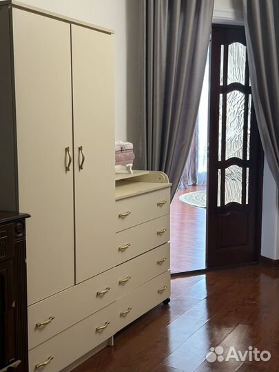 Шкаф с комодом