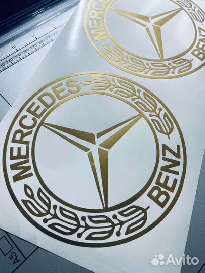 Наклейки на авто; декор; витрины; декор