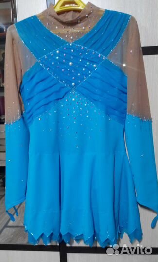 Платье для фигурного катания на рост 140-146 см