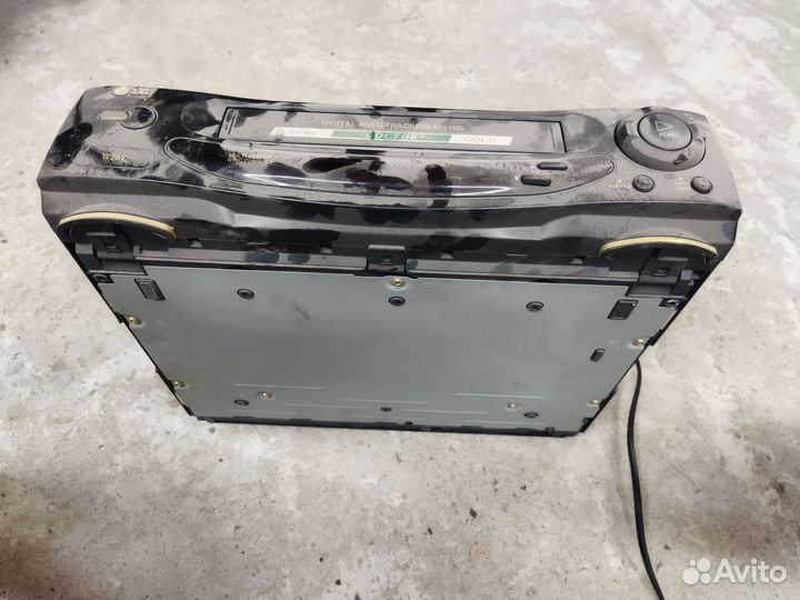 Видеомагнитофон LG