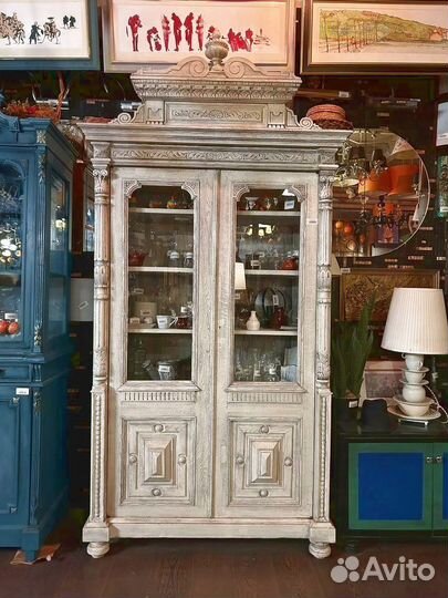 Буфет под старину белый