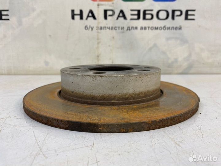 Тормозной диск задний левый Skoda Rapid NK6 czca