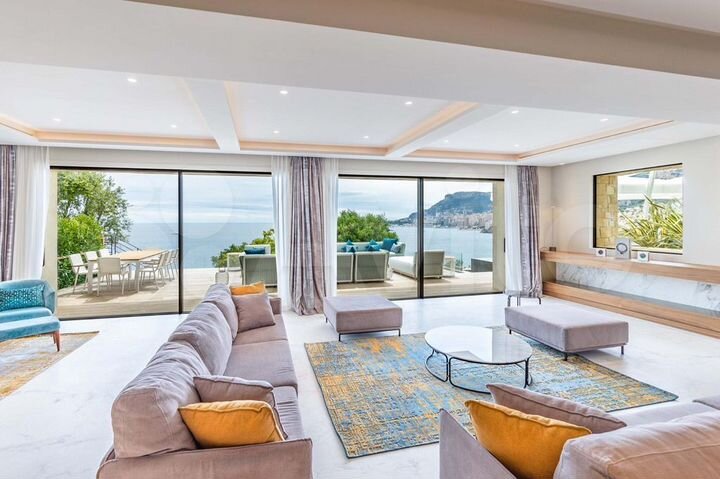 Коттедж 580 м² на участке 11 сот.