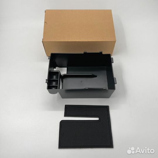 Органайзер в подлокотник Subaru XV с 18 P2916