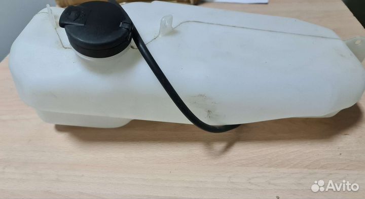 Бачок омывателя лобового Renault Duster 2