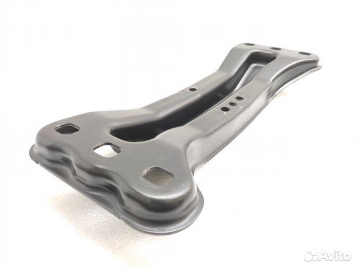 Кронштейн кпп Mercedes-Benz C-Class W204 1.8 2011