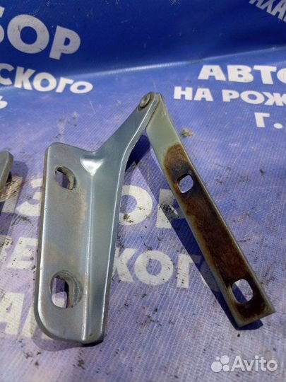 Петля капота Chevrolet Niva внедорожник 2123 2014