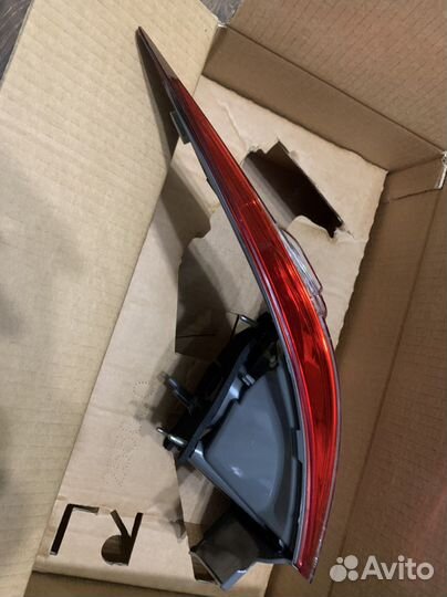 Фонарь Toyota Corolla 81551-02760 оригинал