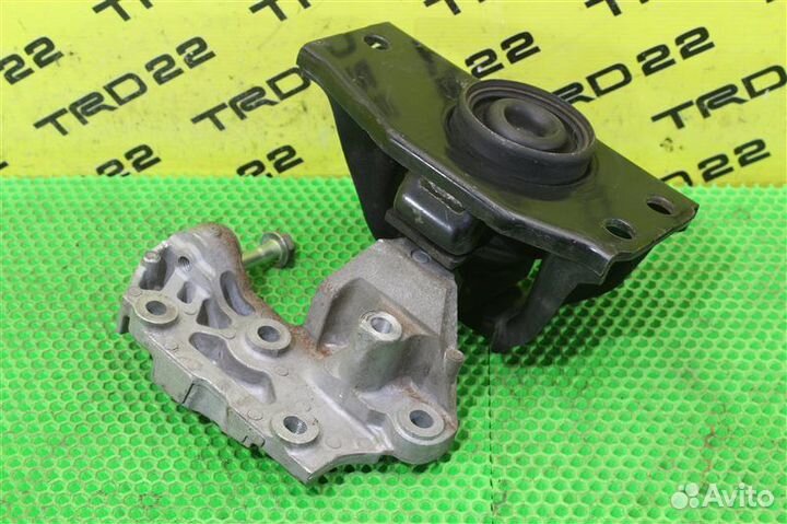 Подушка двигателя правая Nissan X-Trail TNT31