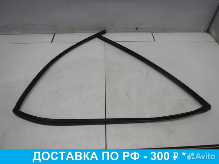 Уплотнитель стекла двери Lancer 9