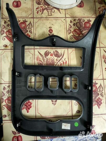 Рамка магнитолы Рено Логан фаза 2