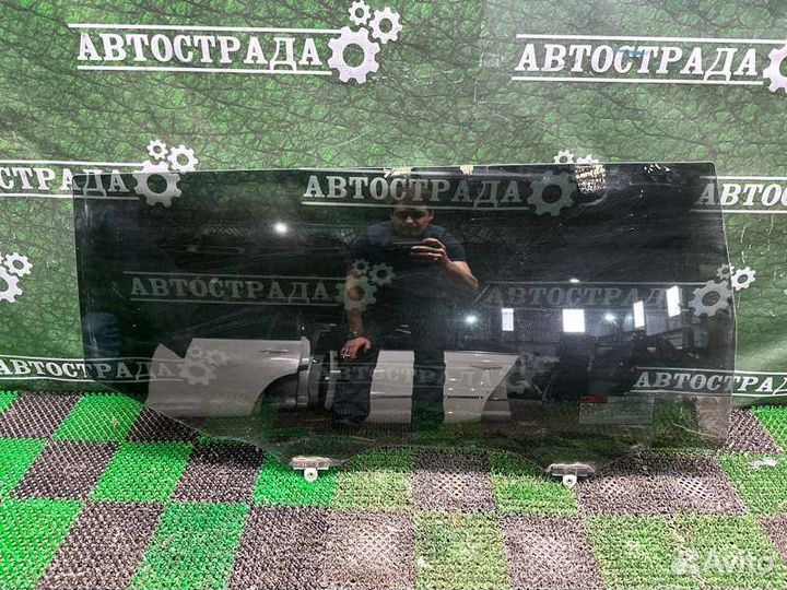 Стекло двери заднее левое Toyota Alphard 2015-2022