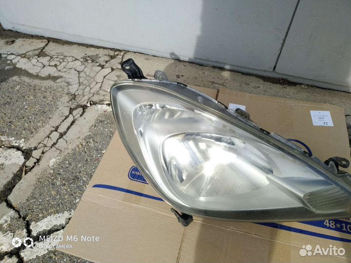 Фара honda fit