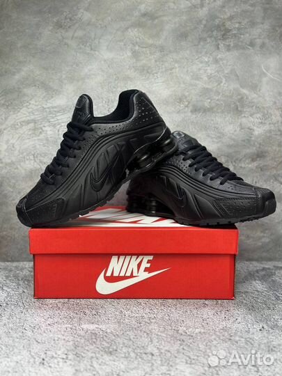 Nike Shox R4 Black