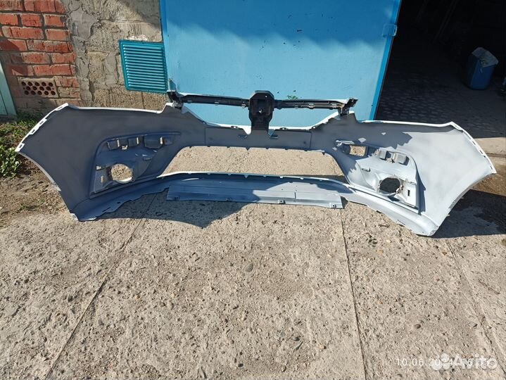 Передний бампер