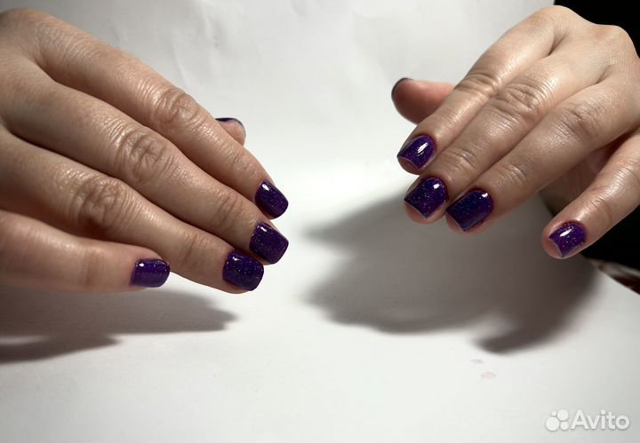 Модель на маникюр и педикюр