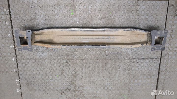 Усилитель бампера передний Volkswagen Golf 7