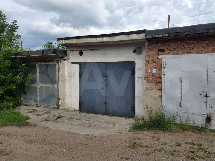 Гараж, > 30 м²