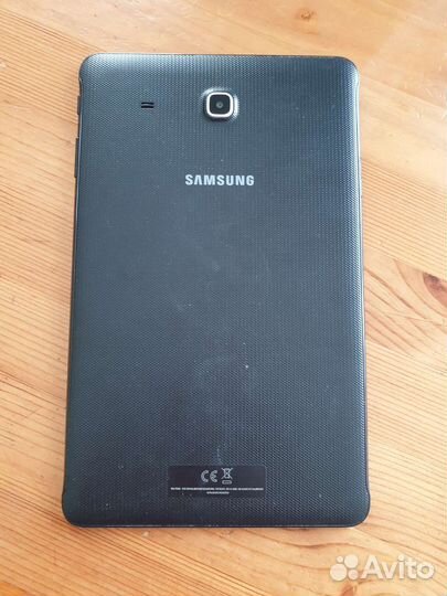 Планшет Samsung SM-T560