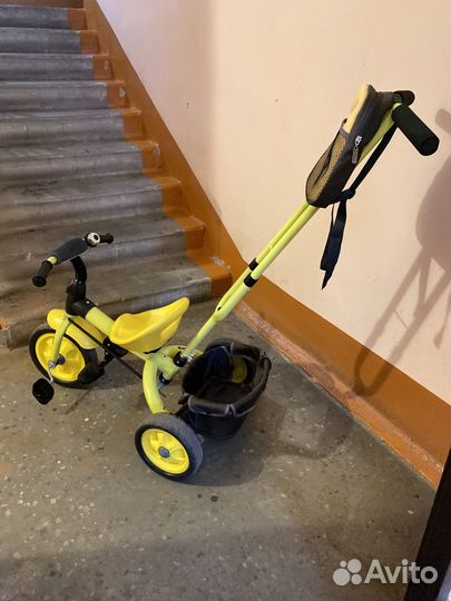Велосипед детский трехколесный с ручкой