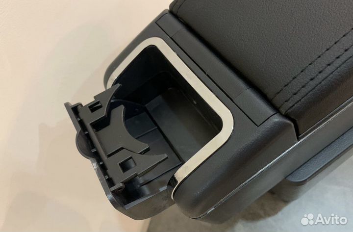 Подлокотник KIA RIO 3,4 Hyundai Solaris 2