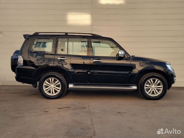 Mitsubishi Pajero 3.8 AT, 2017, 68 896 км