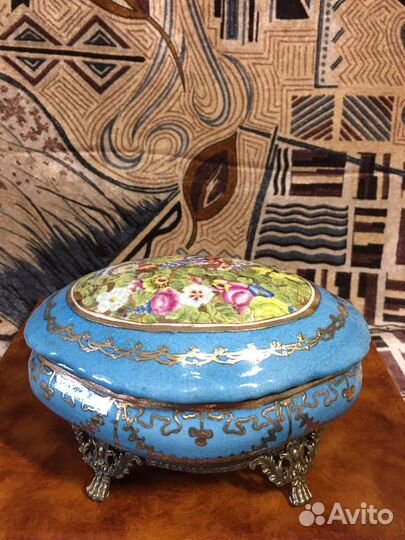 Шкатулка фарфор-бронза