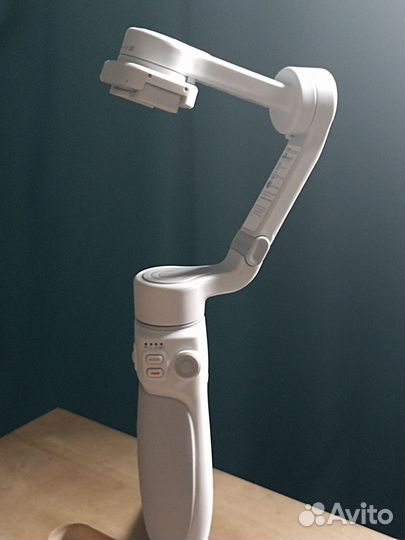 Стабилизатор Zhiyun Smooth Q4