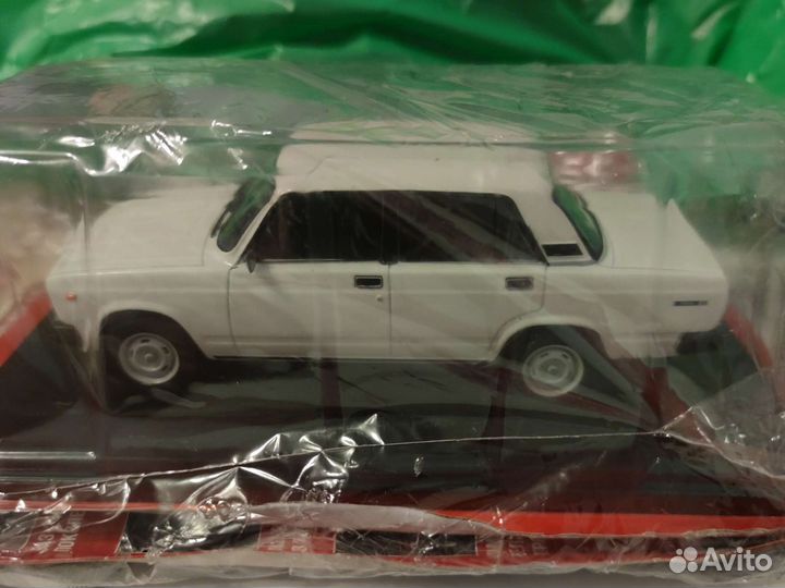 Легендарные советские автомобили ашет Ваз 2105