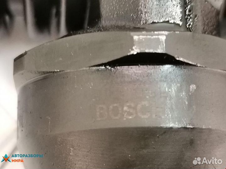 Форсунка Volkswagen Golf 4 2006 038130073AG