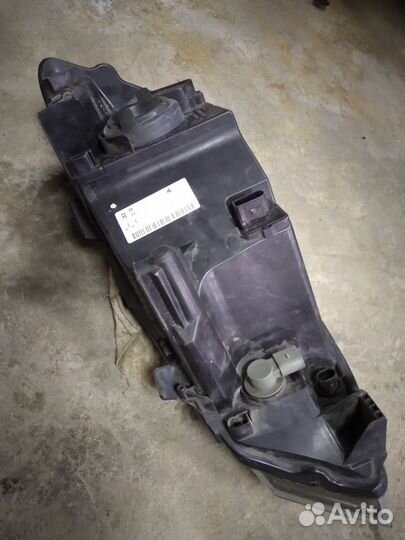 Фара правая Volkswagen Polo 5 2009-2017