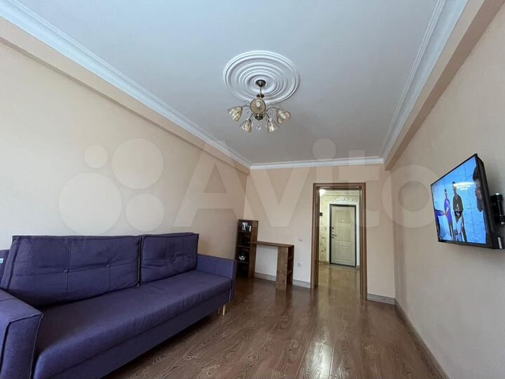 2-к. квартира, 74 м², 2/10 эт.