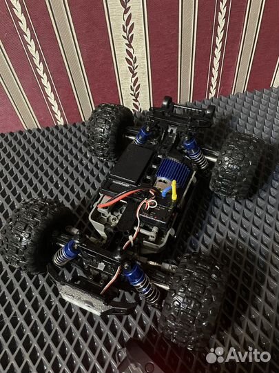 Машинка на радиоуправлении