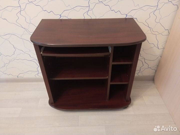 Тумба под компьютер