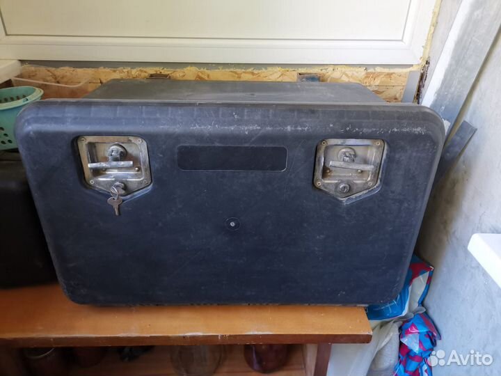 Ящик на полуприцеп