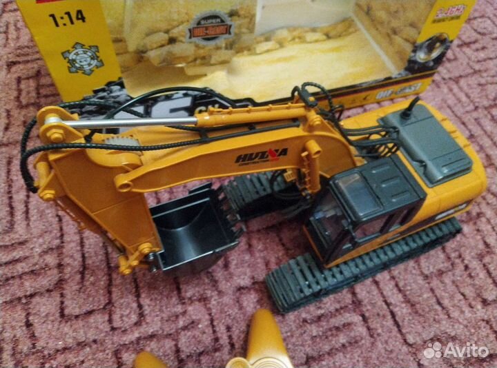 Экскаватор на радиоуправлении HN1550