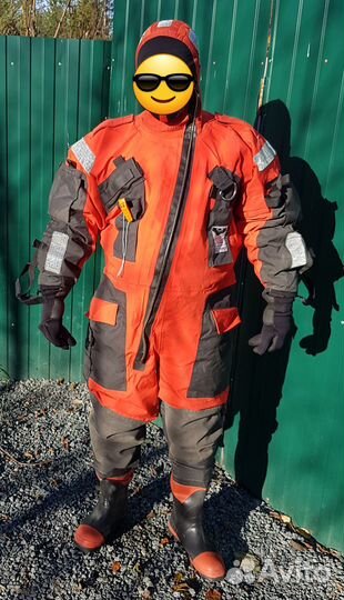 Костюм который дружит с водой )