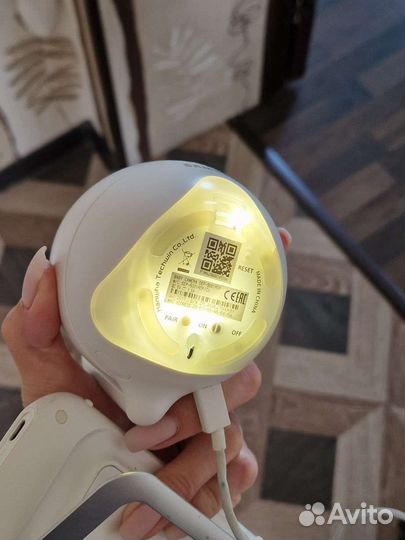 Видео няня Samsung SEW-3053W с одной камерой