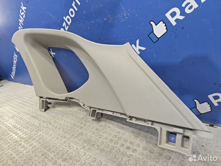 Обшивка стойки задней задняя правая Renault Kaptur
