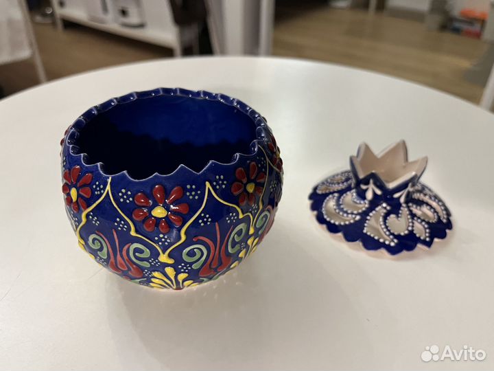 Шкатулка в виде граната